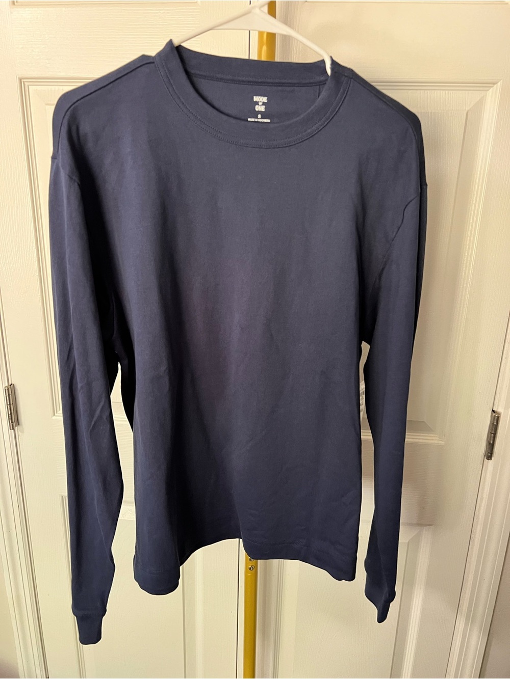 Macy’s Mode of One Navy Long Sleeve Crewneck Tee Shirt